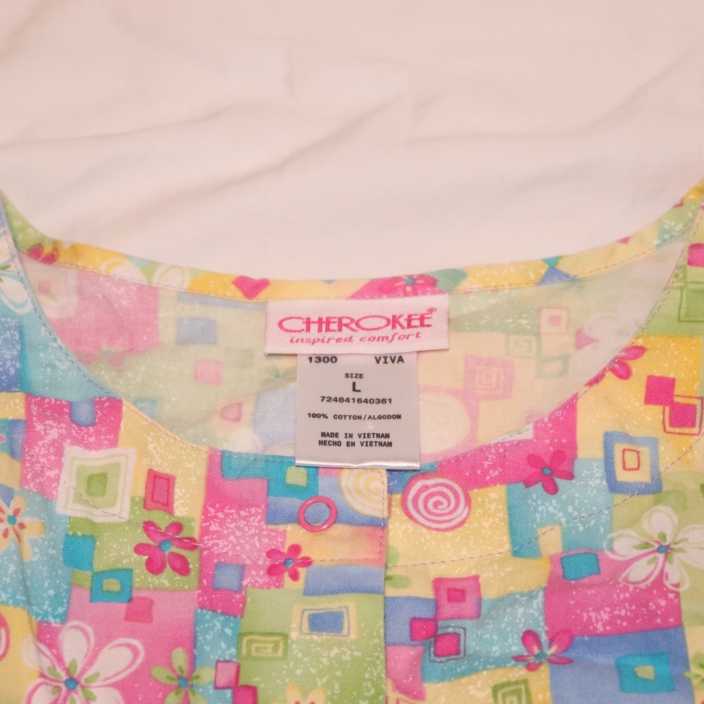 Colorful Nurse Top - Picture 4 of 4